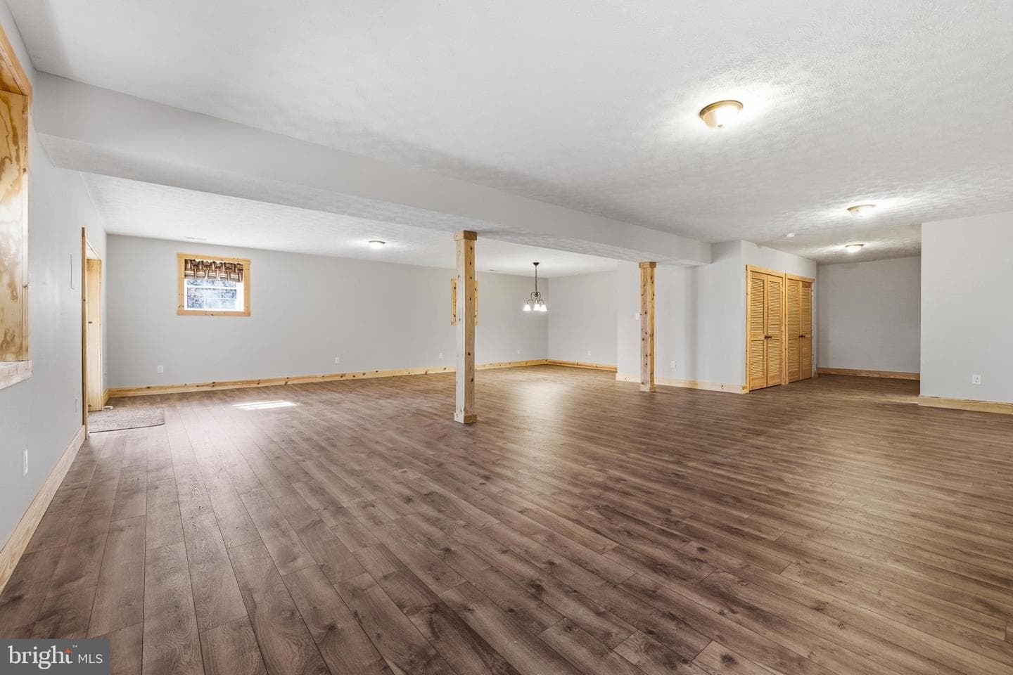 86 Maple Avenue photo 26