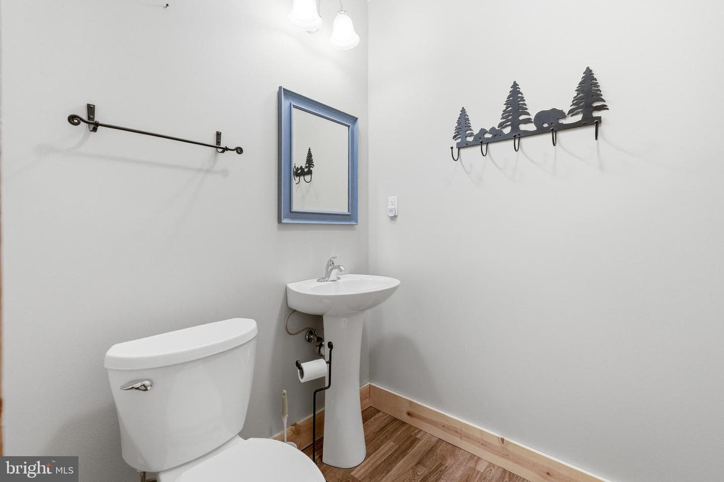86 Maple Avenue photo 29