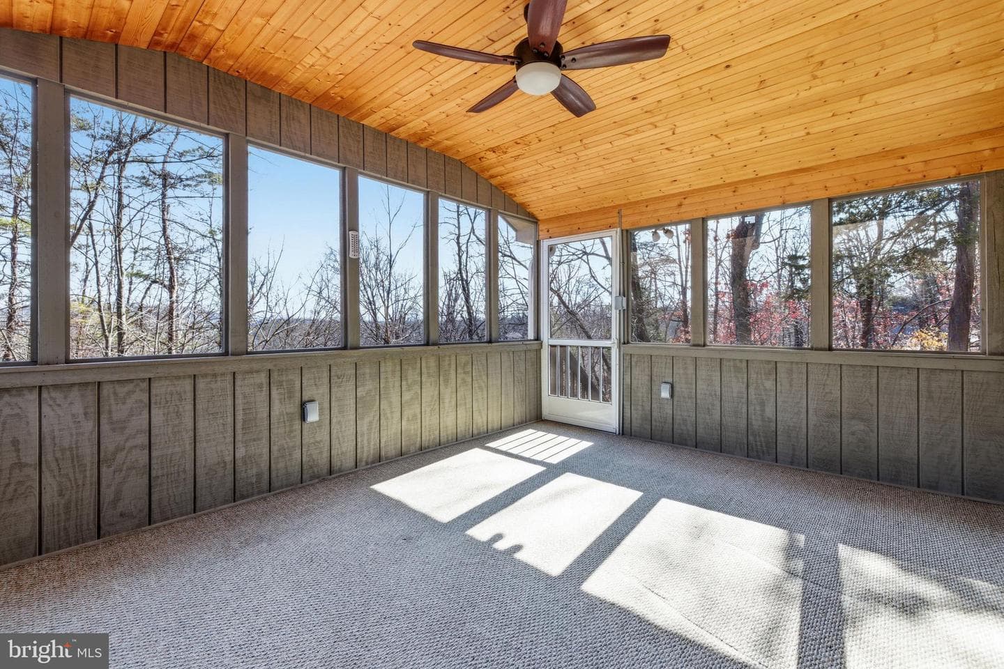 86 Maple Avenue photo 30