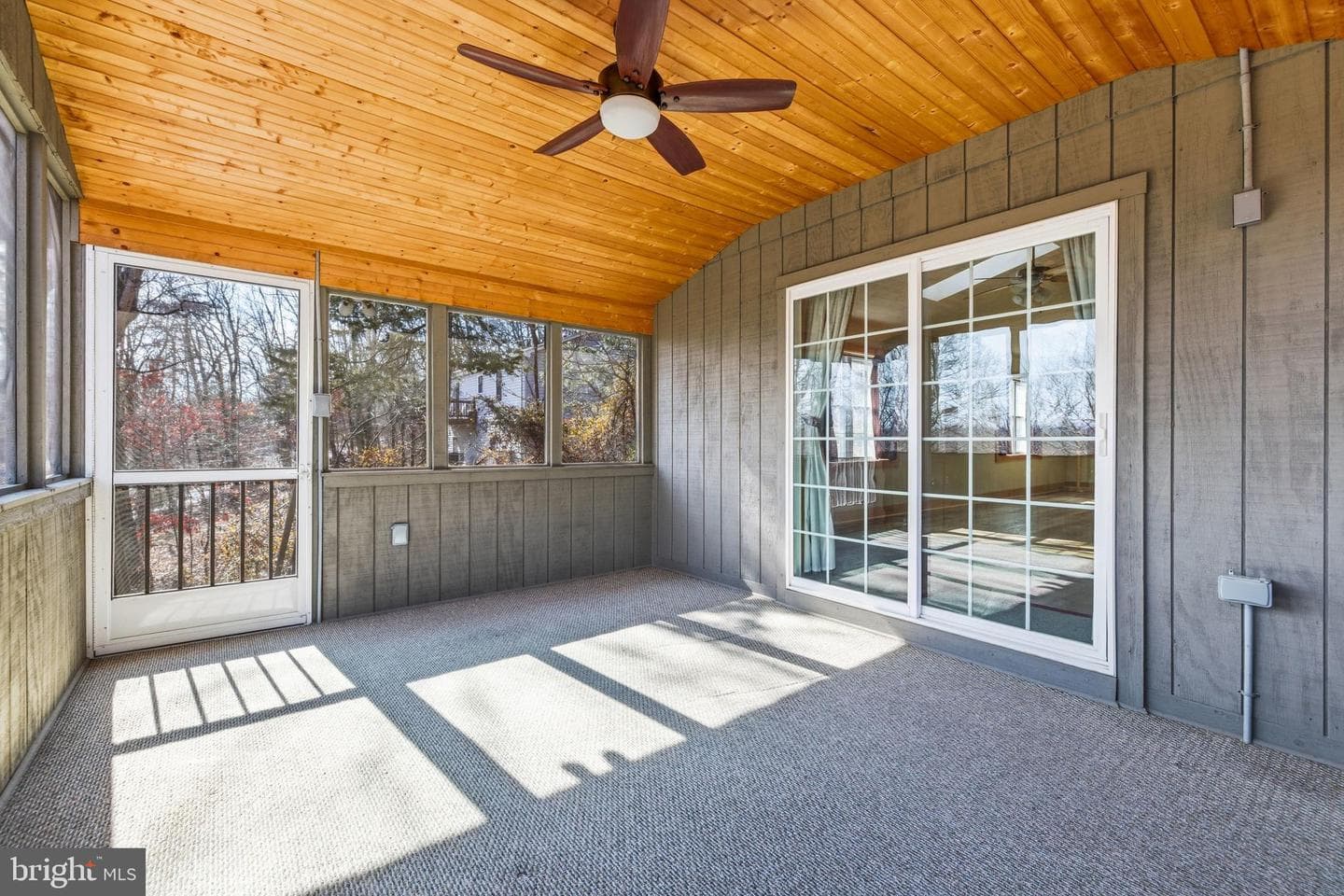 86 Maple Avenue photo 31