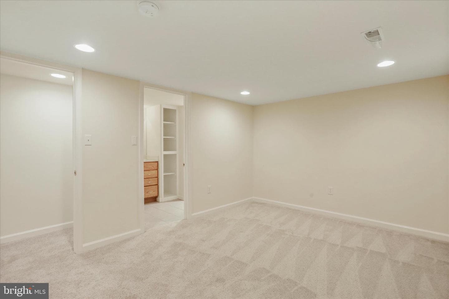 241 Grover Road photo 32