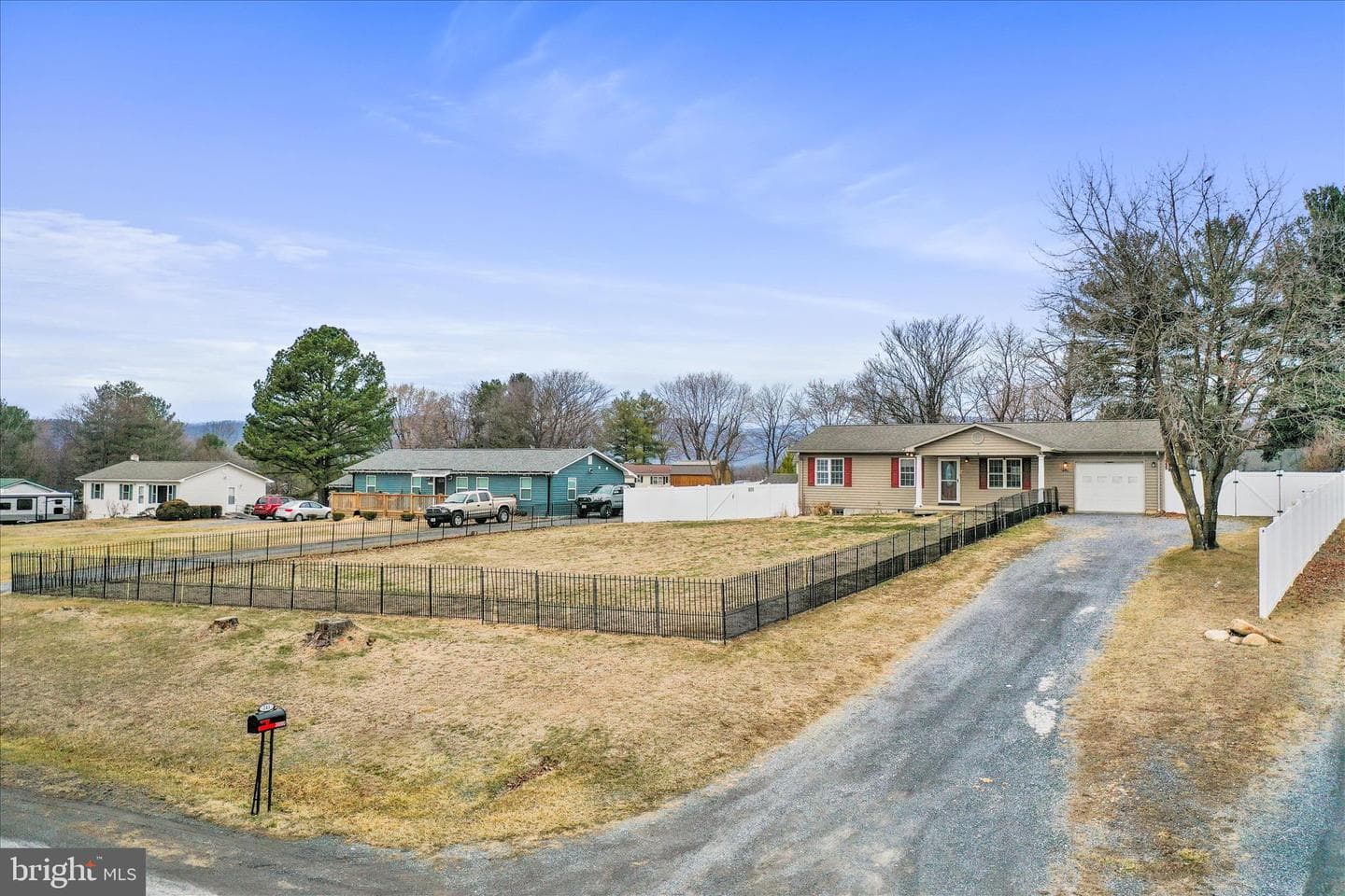 241 Grover Road photo 4
