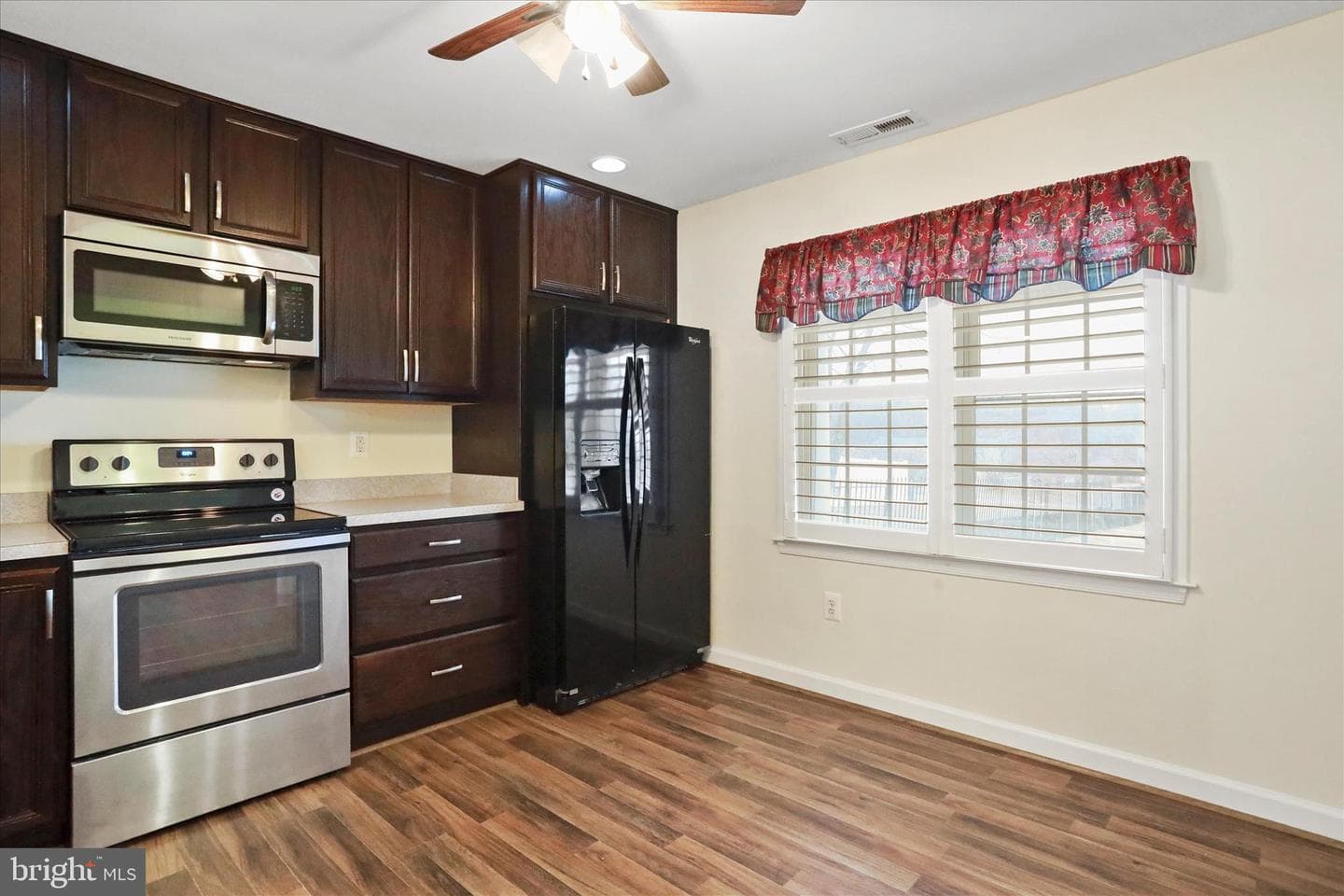 241 Grover Road photo 7