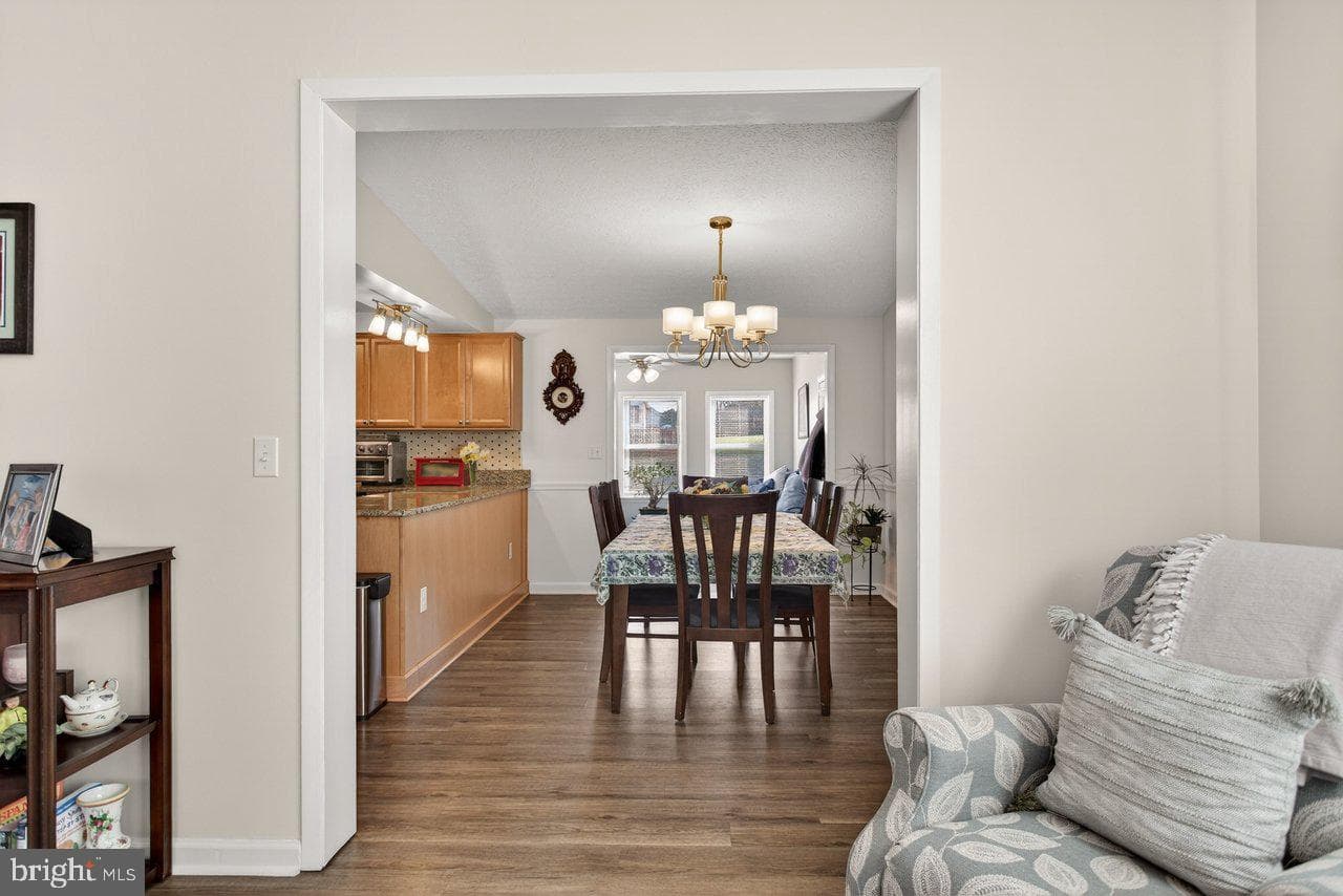 60 Marguerite Drive photo 12