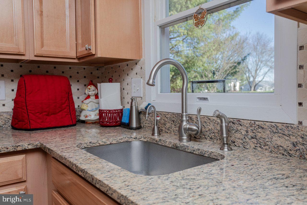 60 Marguerite Drive photo 25