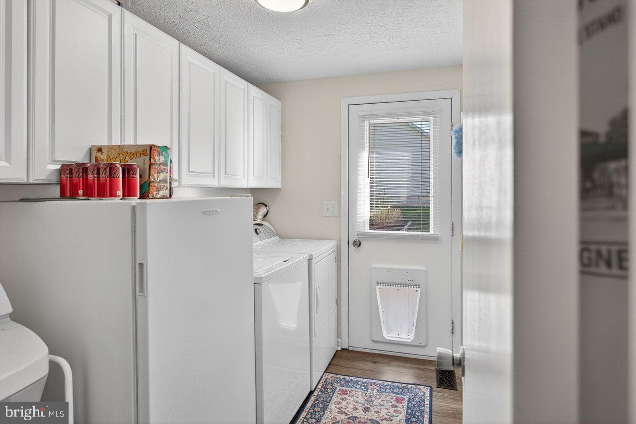 60 Marguerite Drive photo 28