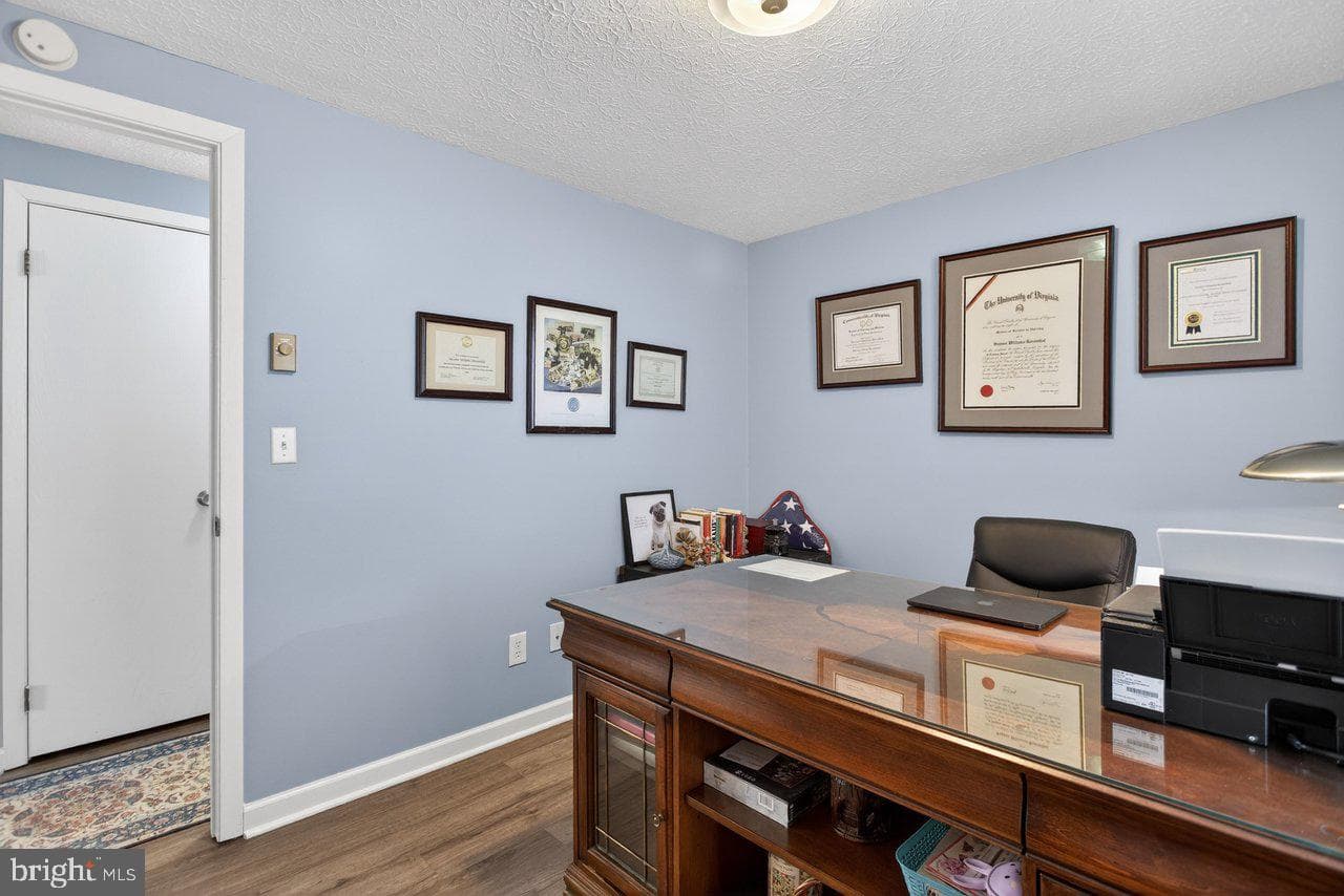 60 Marguerite Drive photo 31