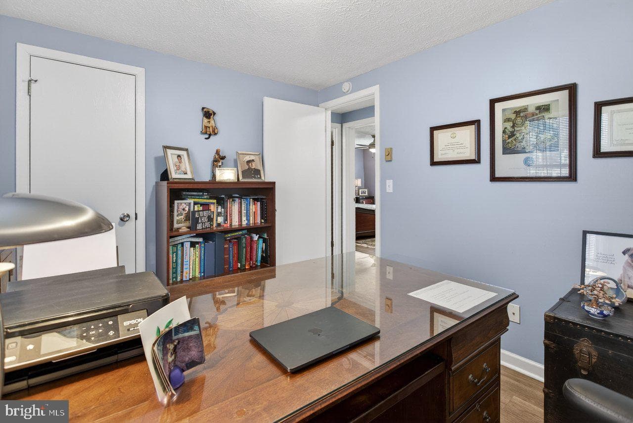 60 Marguerite Drive photo 32