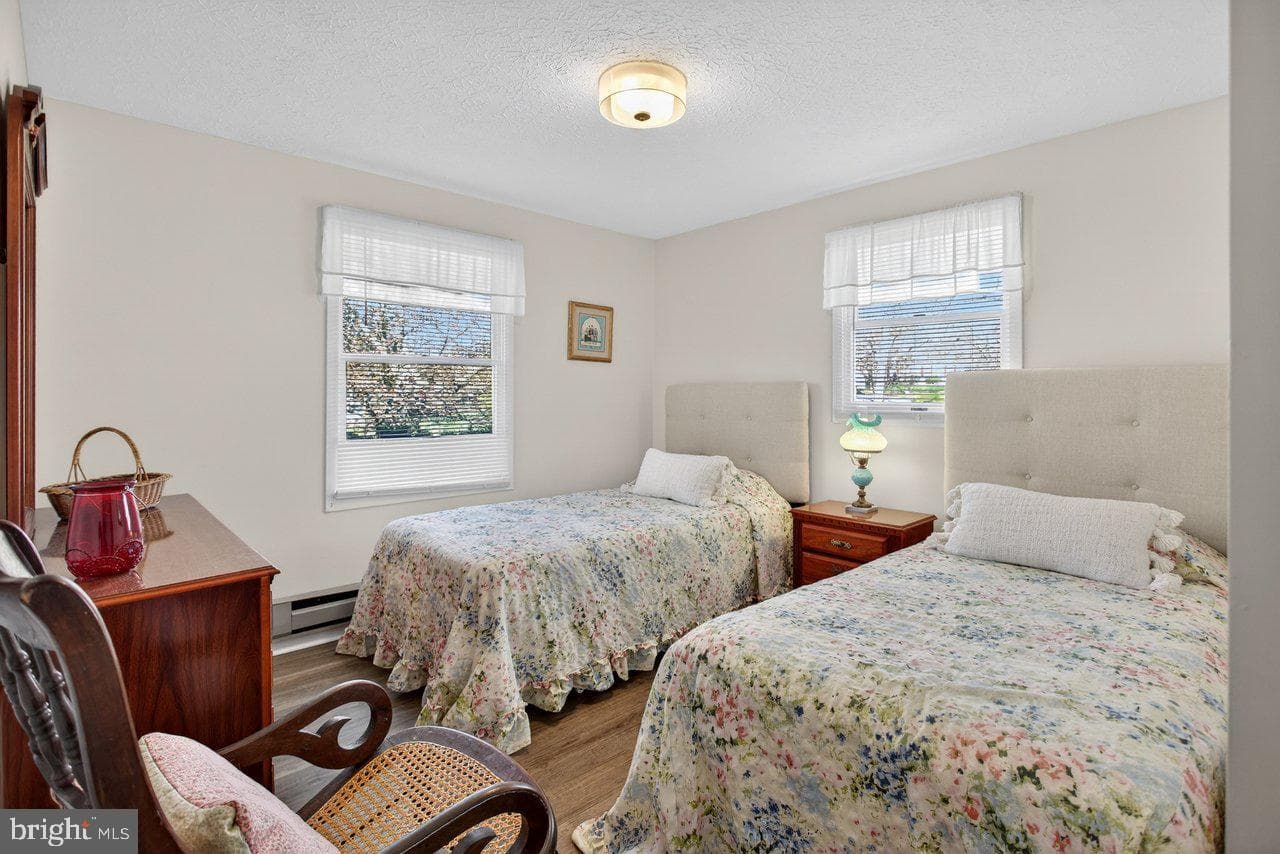 60 Marguerite Drive photo 33