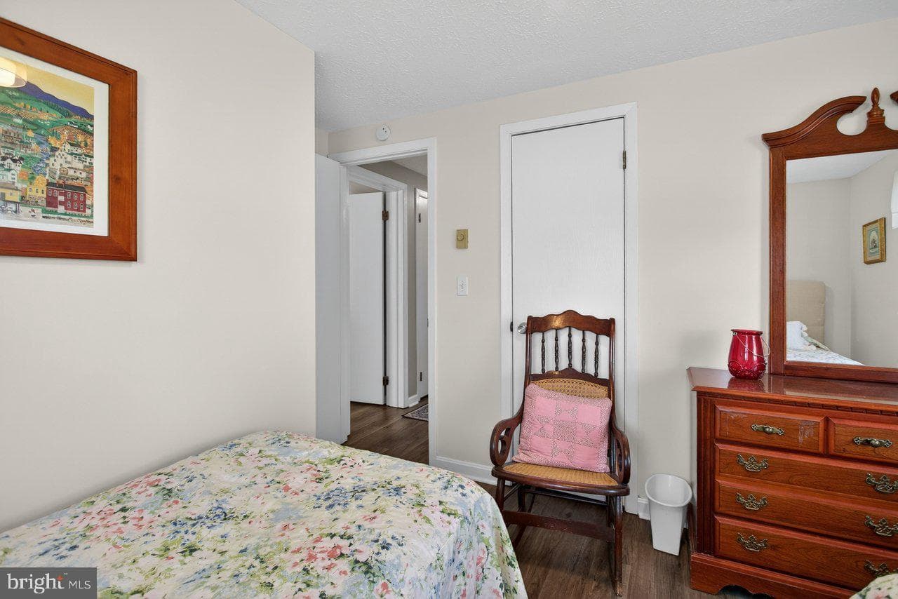 60 Marguerite Drive photo 35