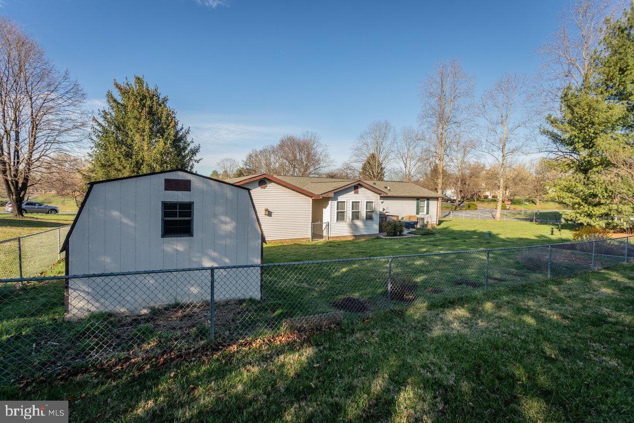 60 Marguerite Drive photo 44