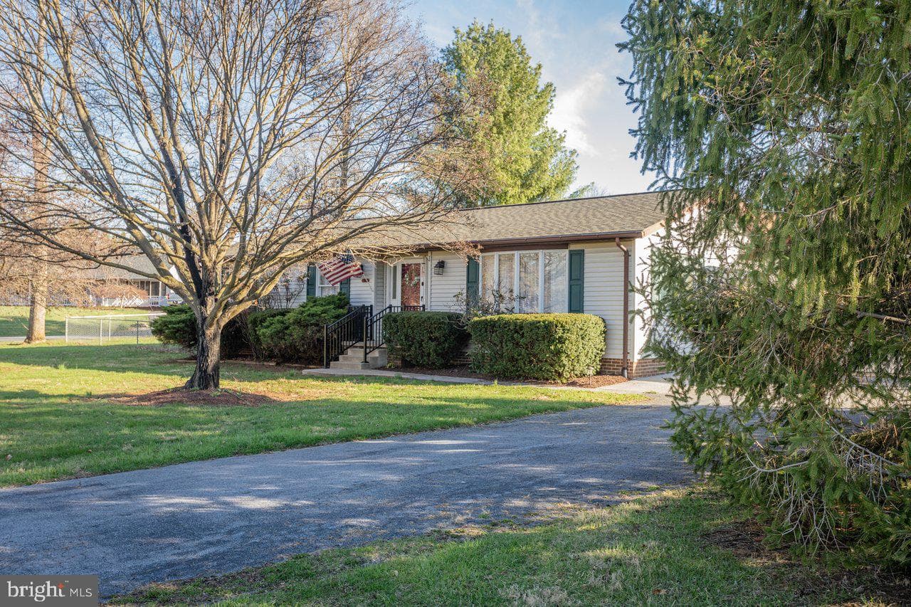 60 Marguerite Drive photo 52