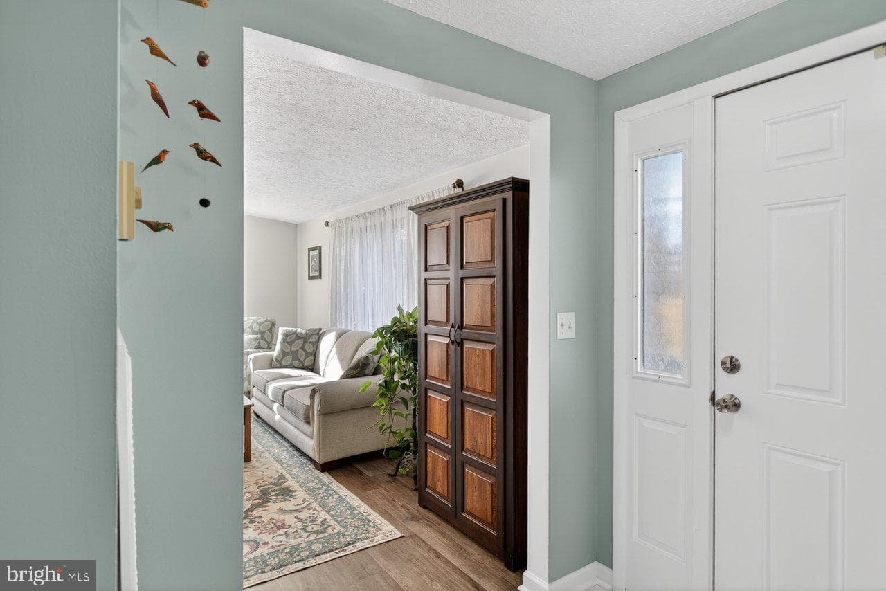 60 Marguerite Drive photo 6