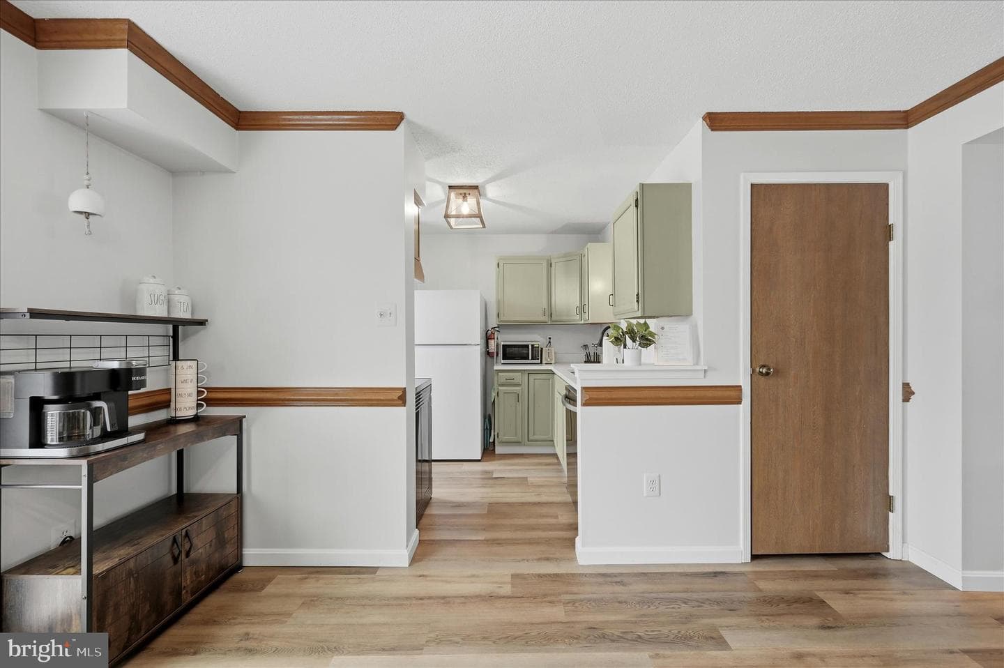 475 King St A #13 A photo 17