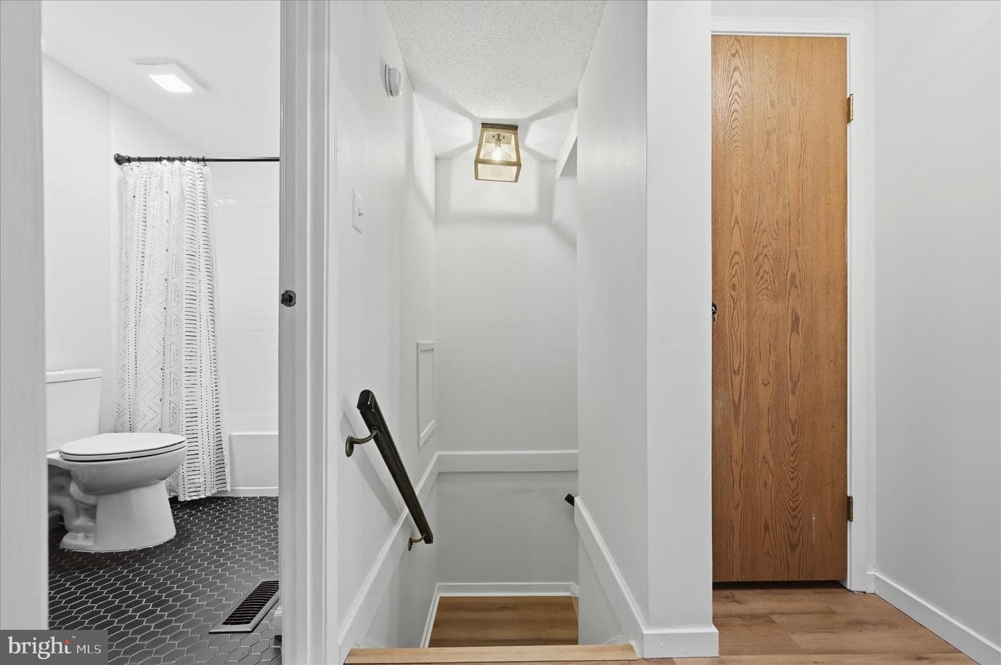 475 King St A #13 A photo 24