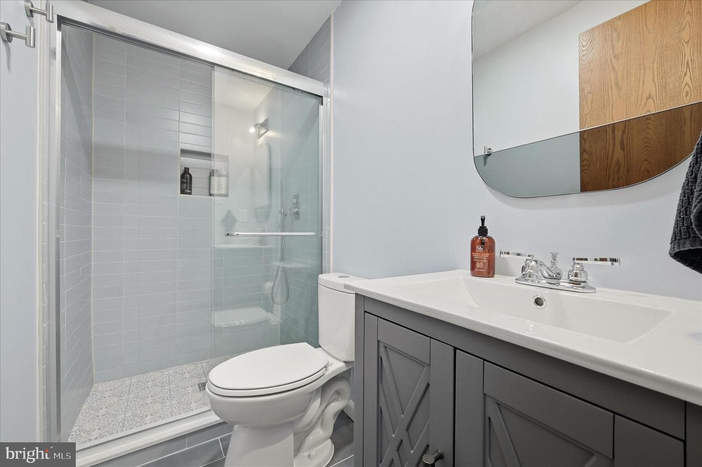 475 King St A #13 A photo 31