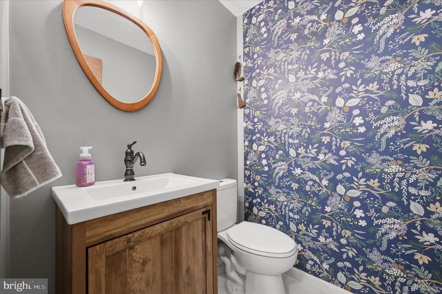 475 King St A #13 A photo 8
