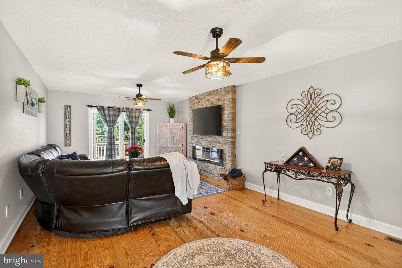 798 Turkey Knob Road photo 23
