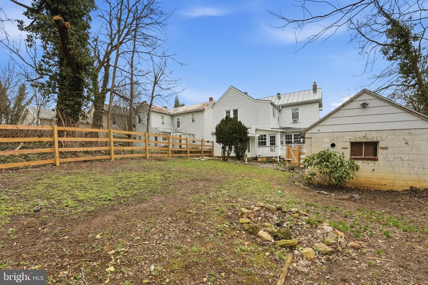 219 N Church Street photo 34