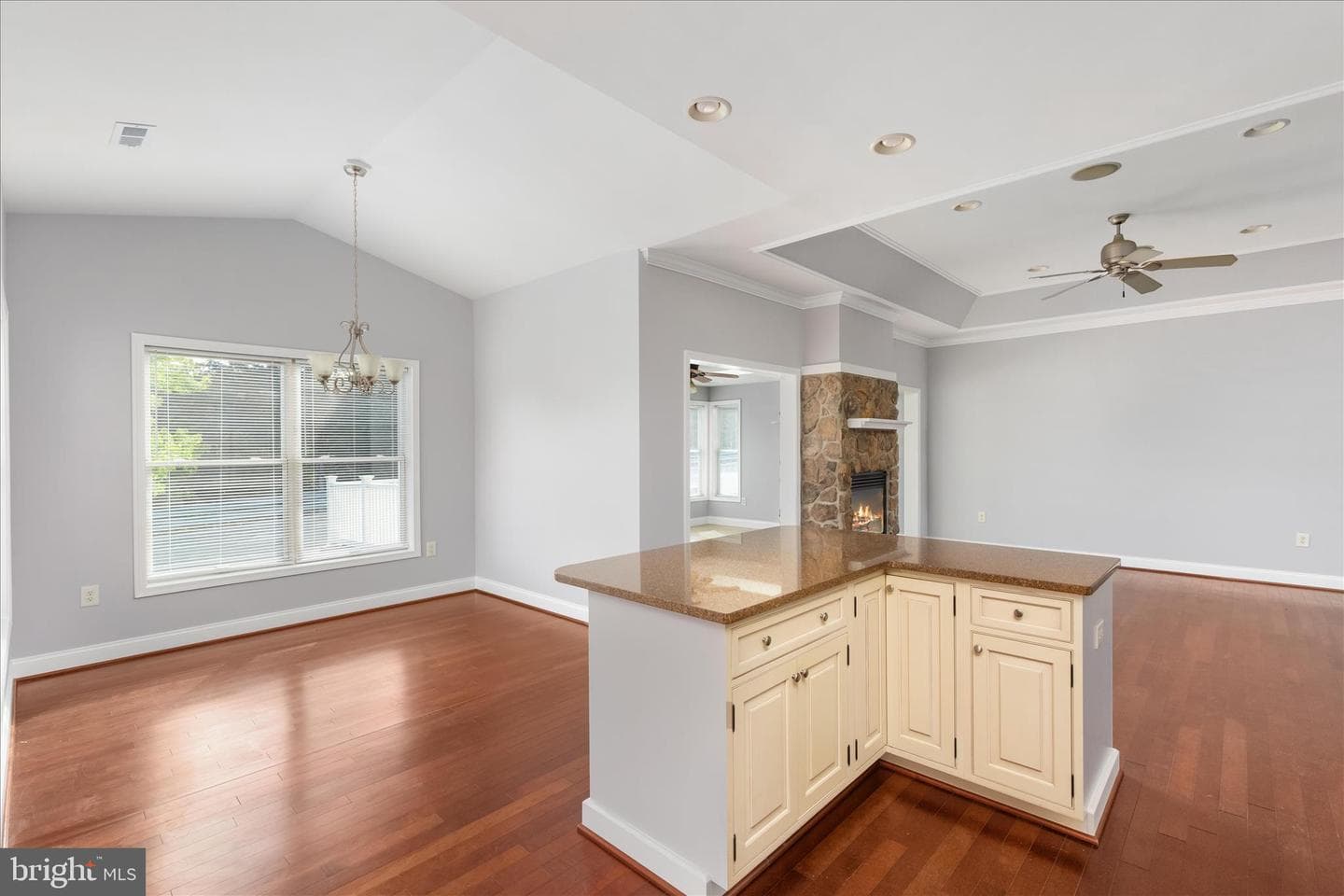 88 Signal Knob Cottage Drive photo 21