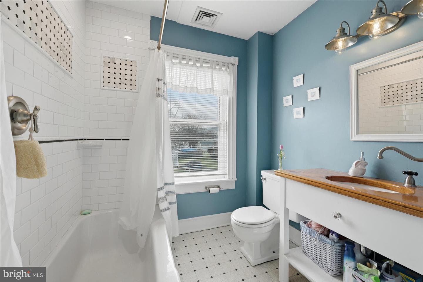 220 S Massanuten Street photo 46