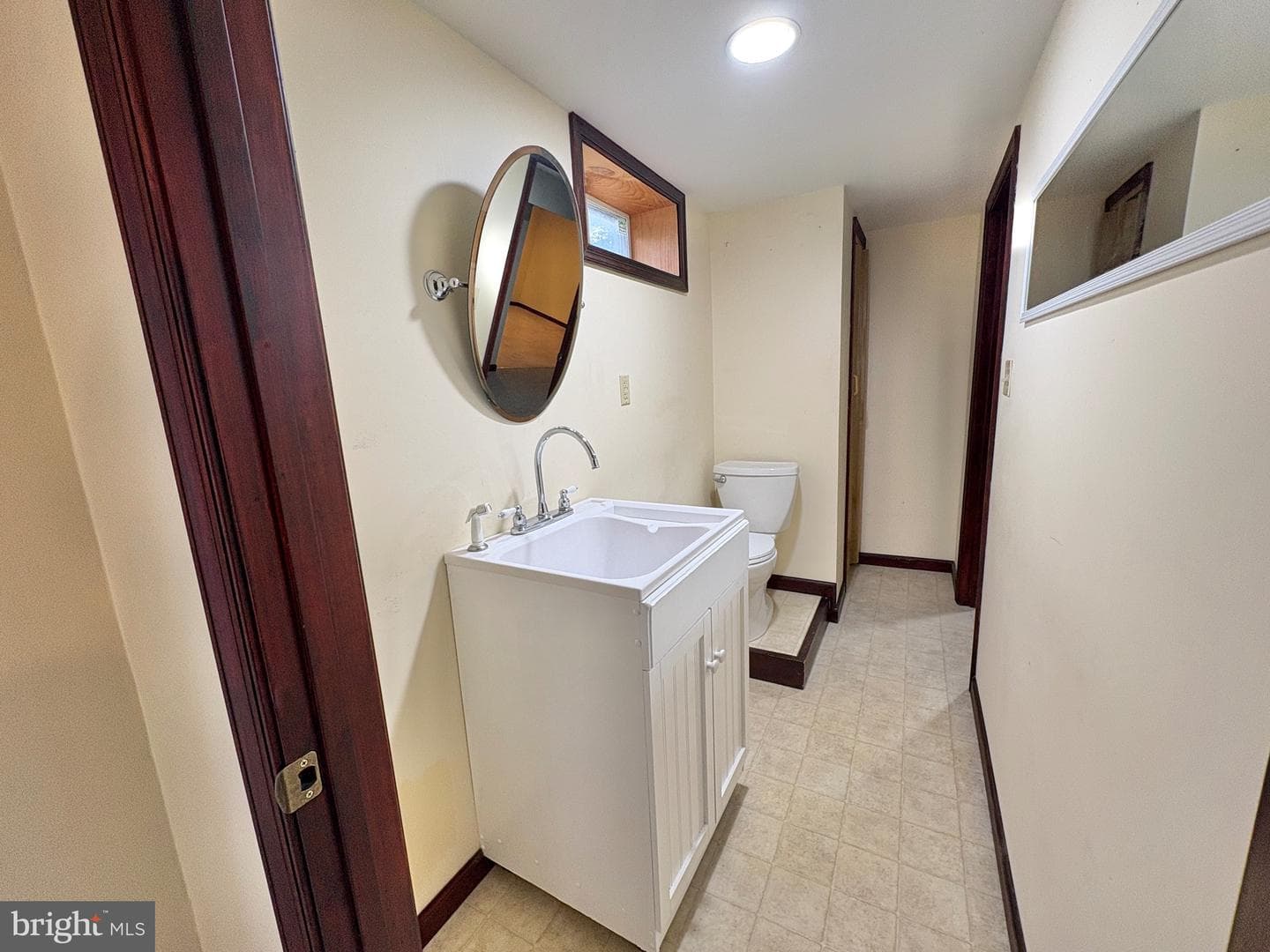 1604 S Ox Road photo 20