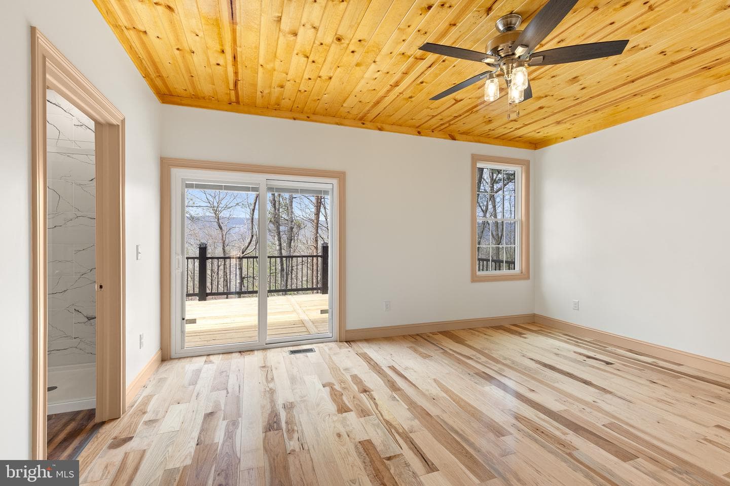 8399 Supinlick Ridge photo 17