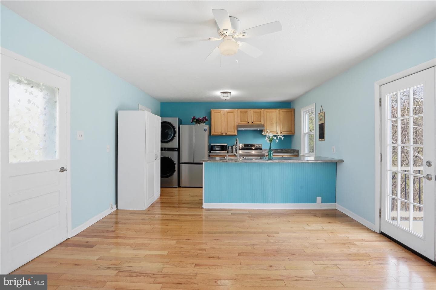 130 N High Street photo 8