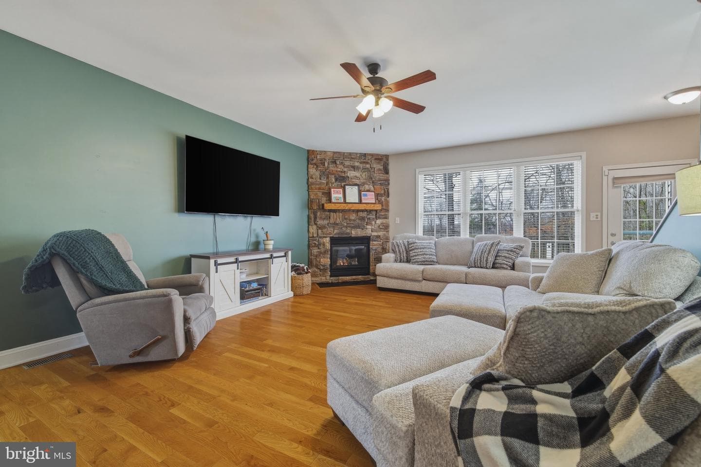 257 Hunter Road photo 9