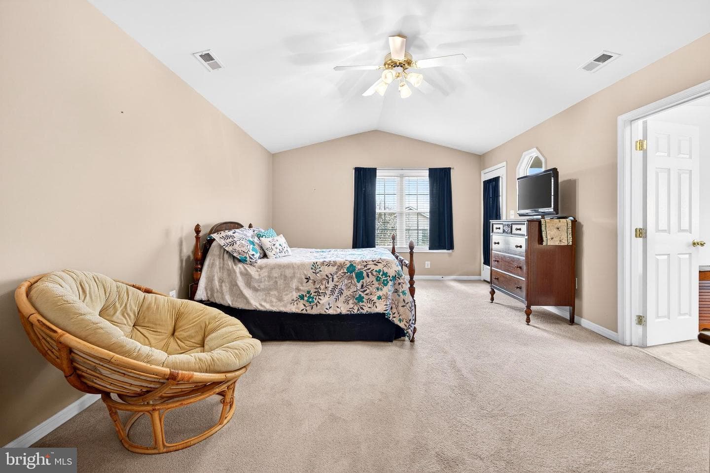 355 Hoover Road photo 18