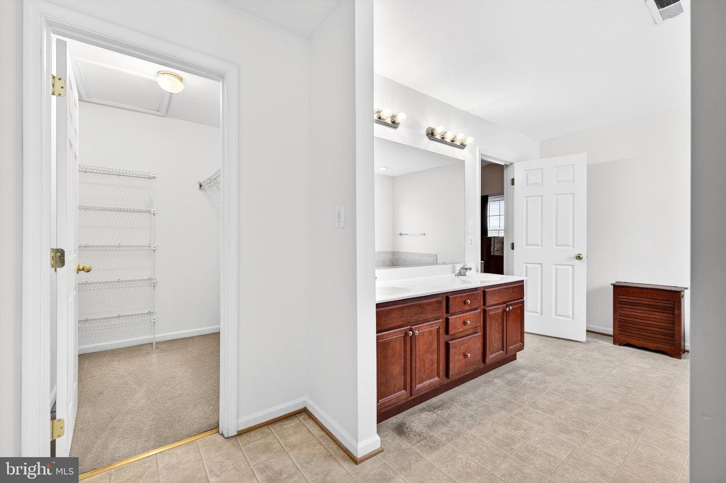 355 Hoover Road photo 26