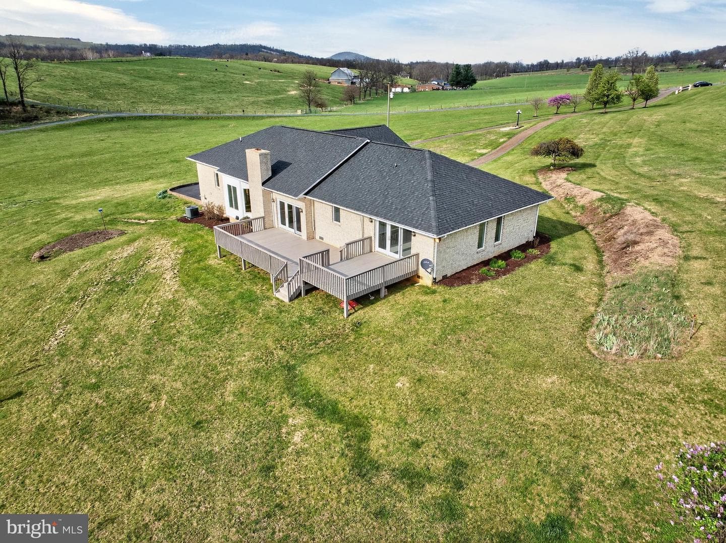 363 Davis Lane photo 11
