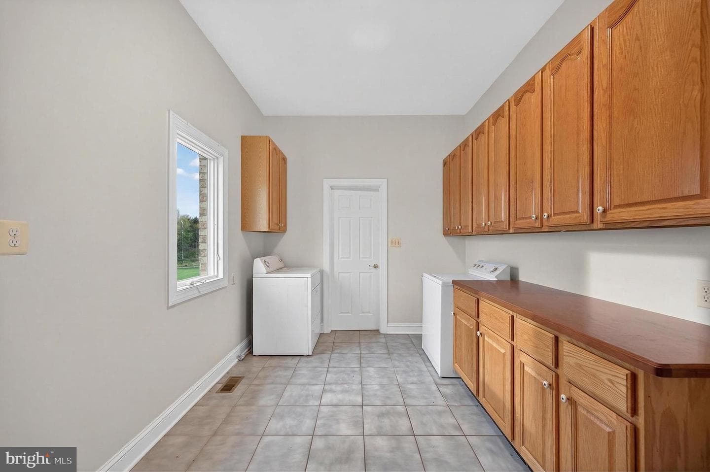 363 Davis Lane photo 38