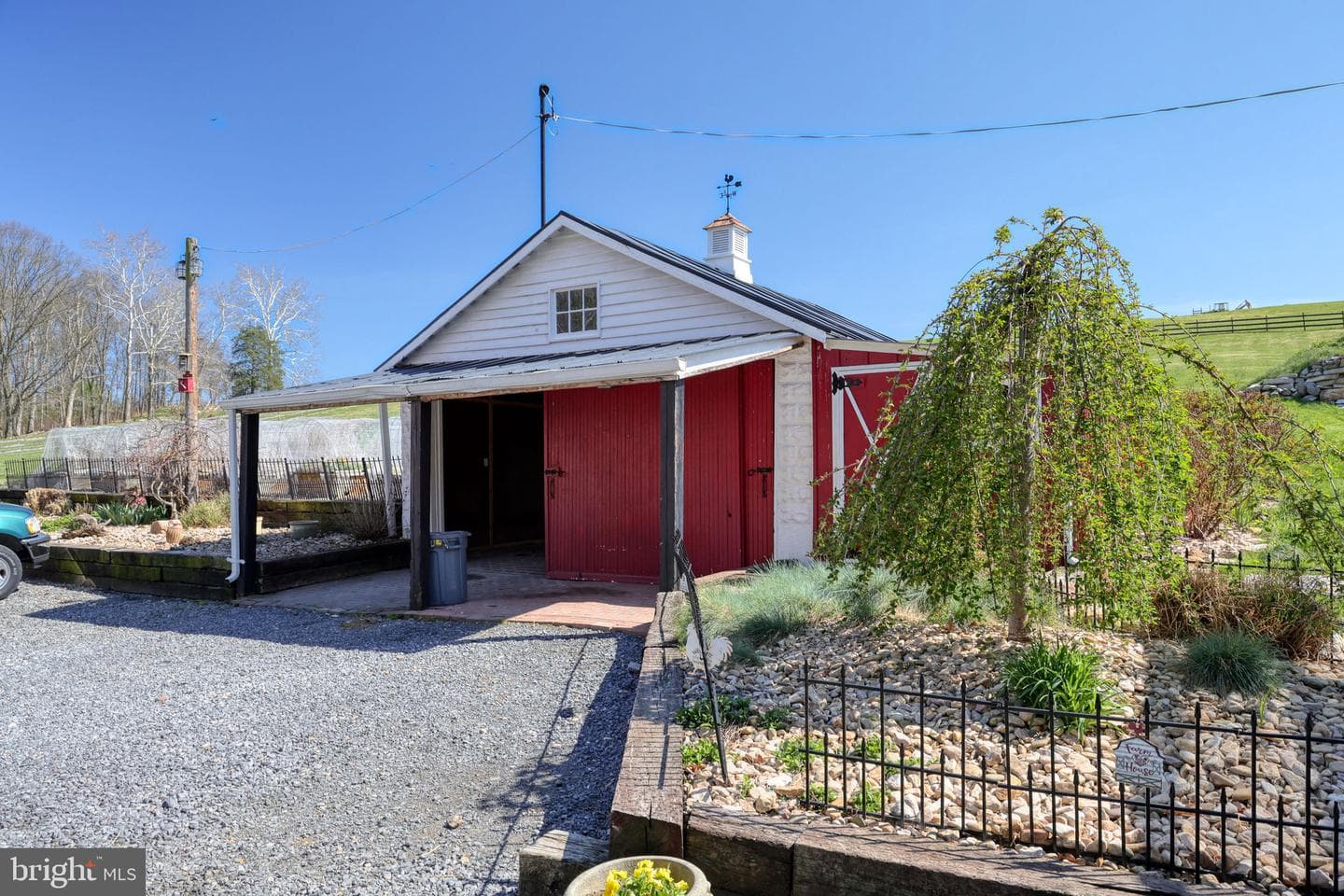 989 Swover Creek Road photo 13