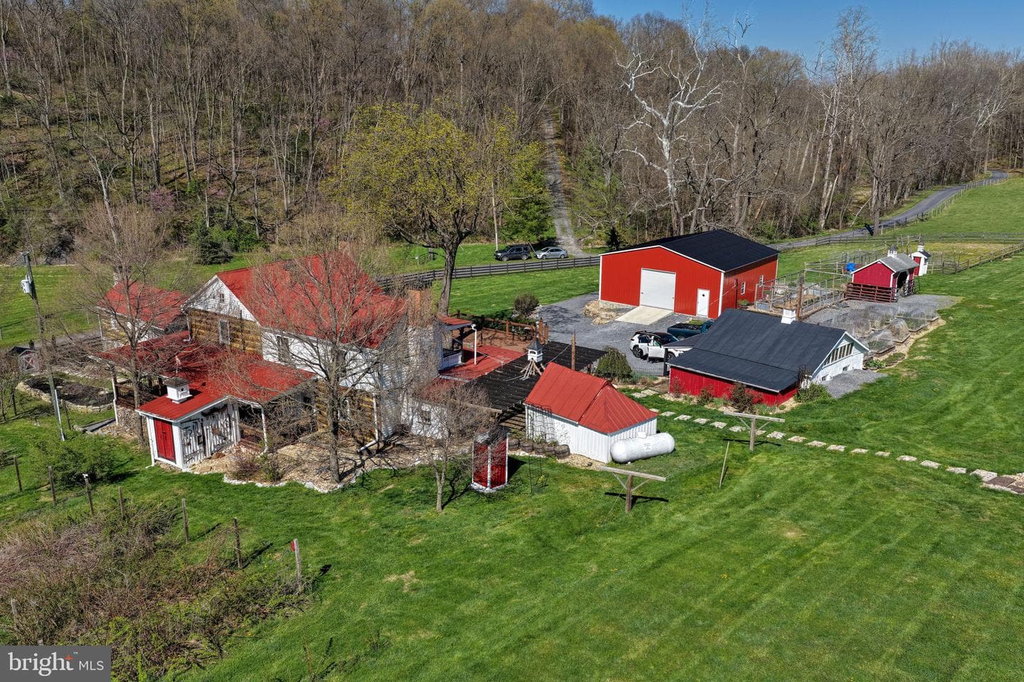 989 Swover Creek Road photo 9