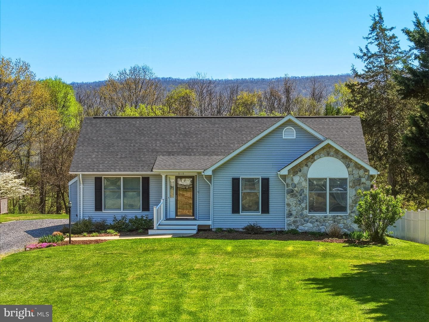 515 Hollingsworth Road, Woodstock