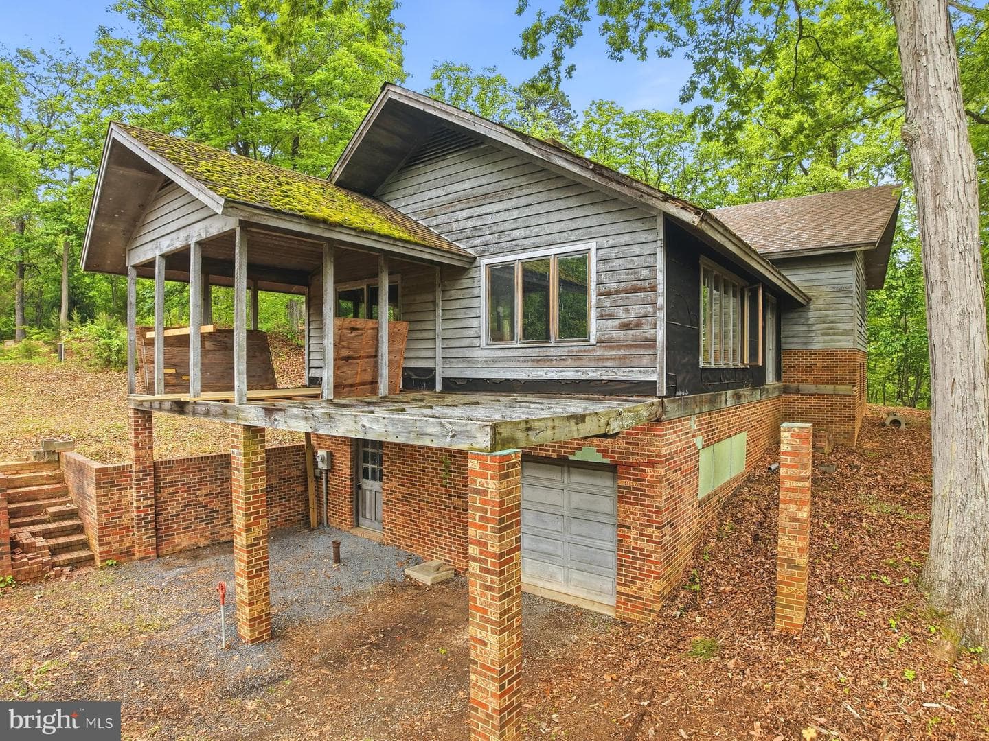 549 Mountain Laurel Drive photo 4