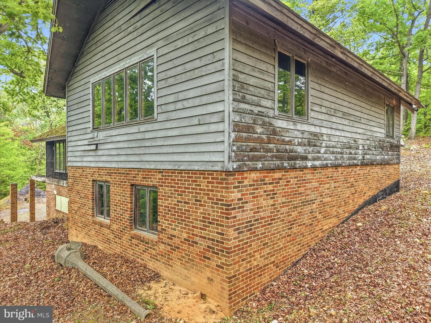 549 Mountain Laurel Drive photo 6