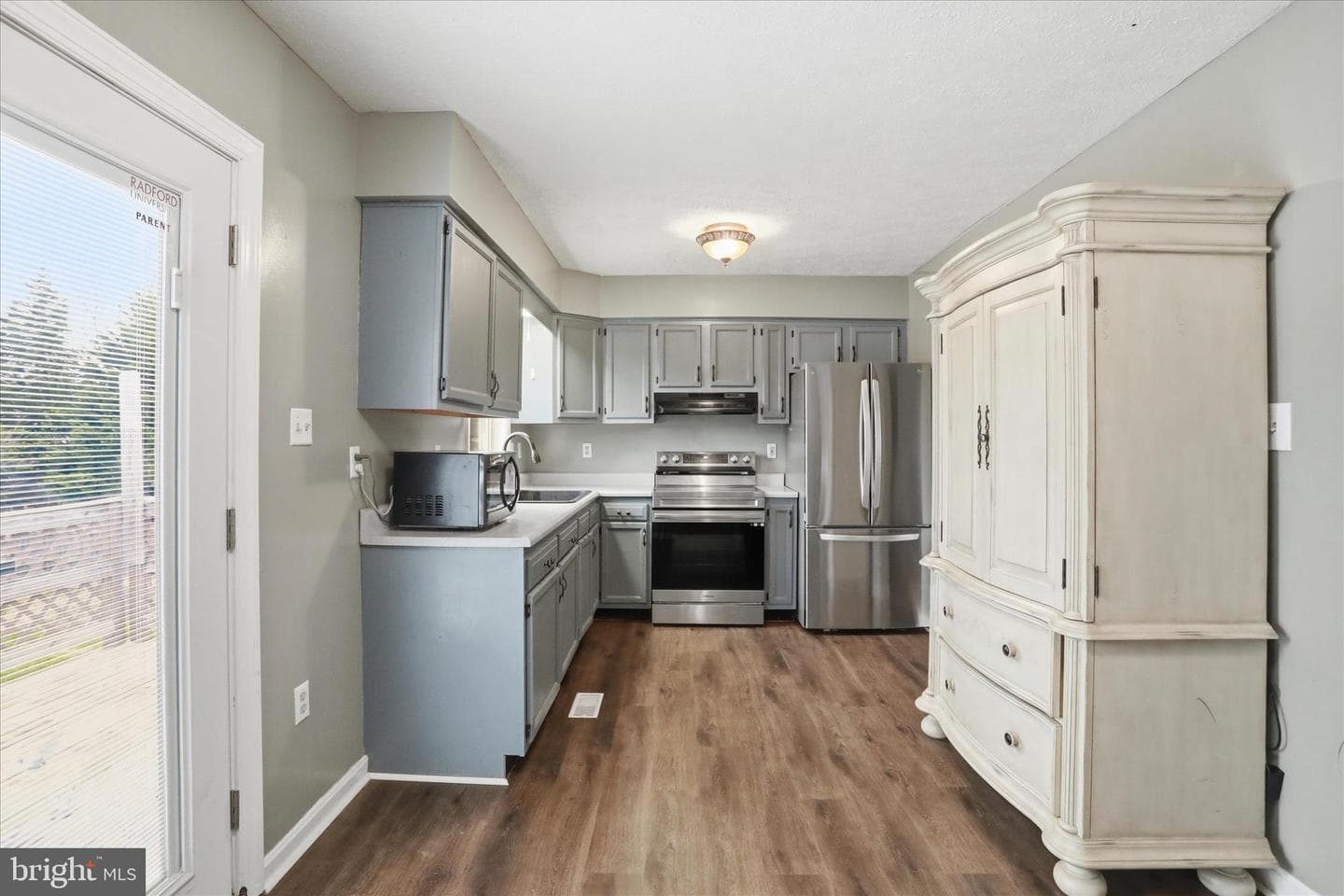 126 Greenleaf Road photo 13