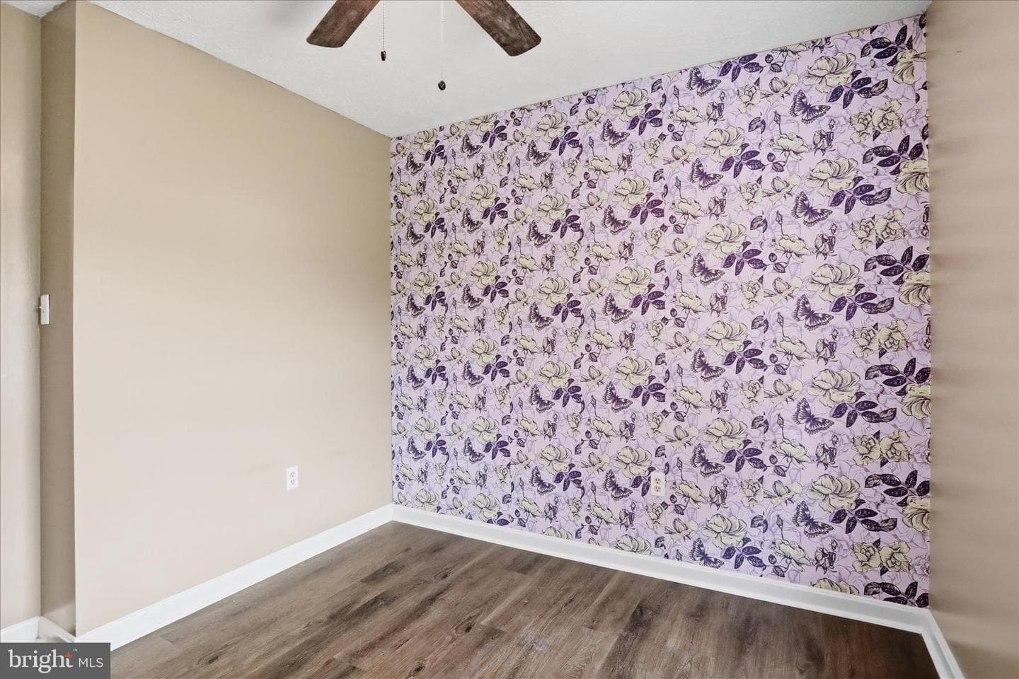 126 Greenleaf Road photo 20