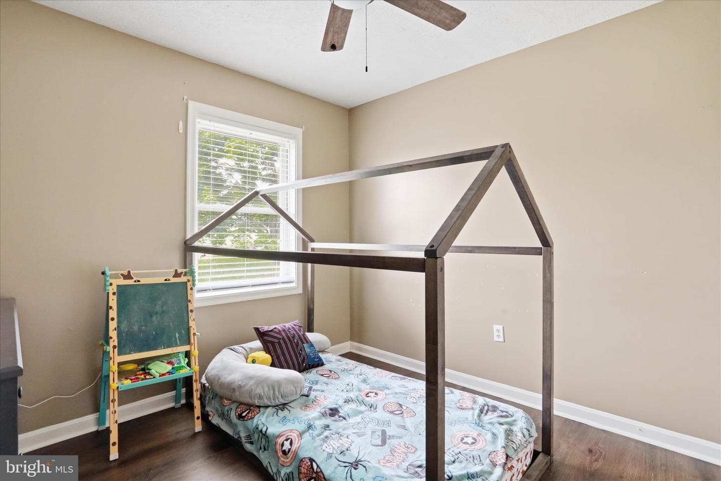 126 Greenleaf Road photo 23