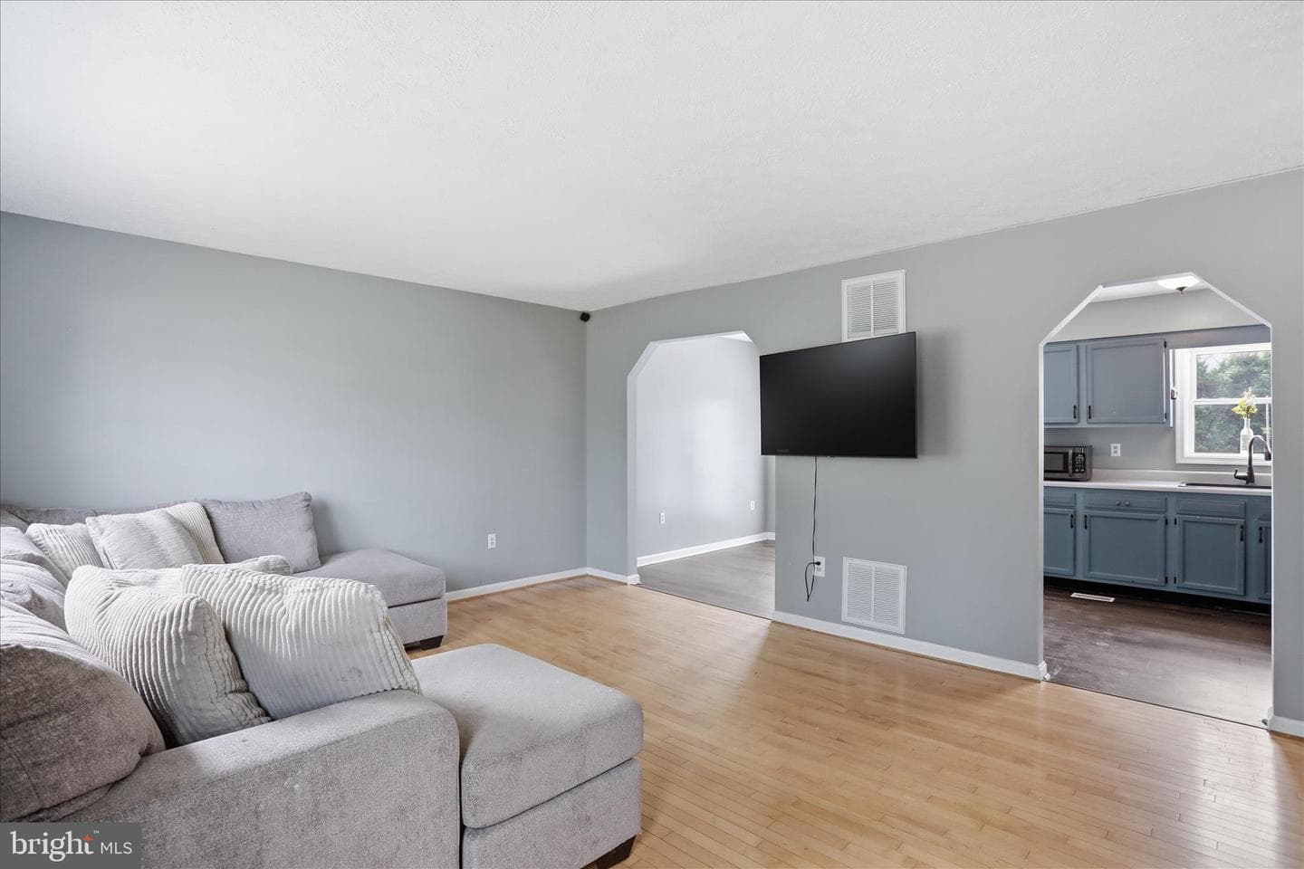 126 Greenleaf Road photo 9