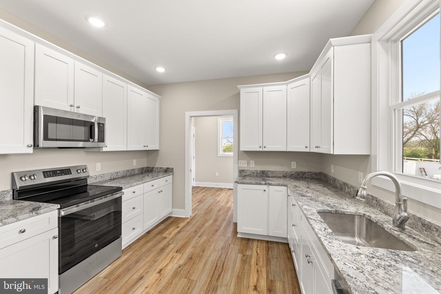 1611 Pleasant View photo 15