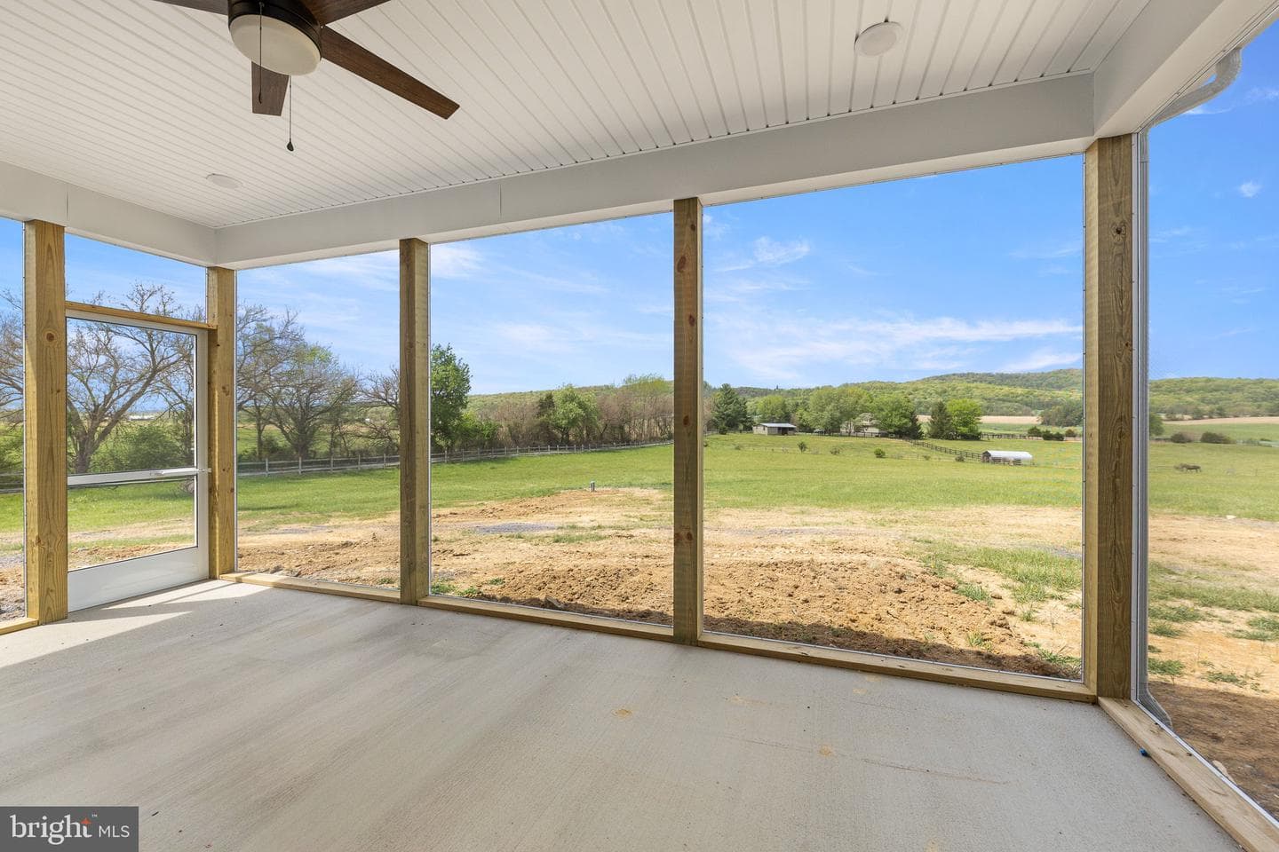 1611 Pleasant View photo 24