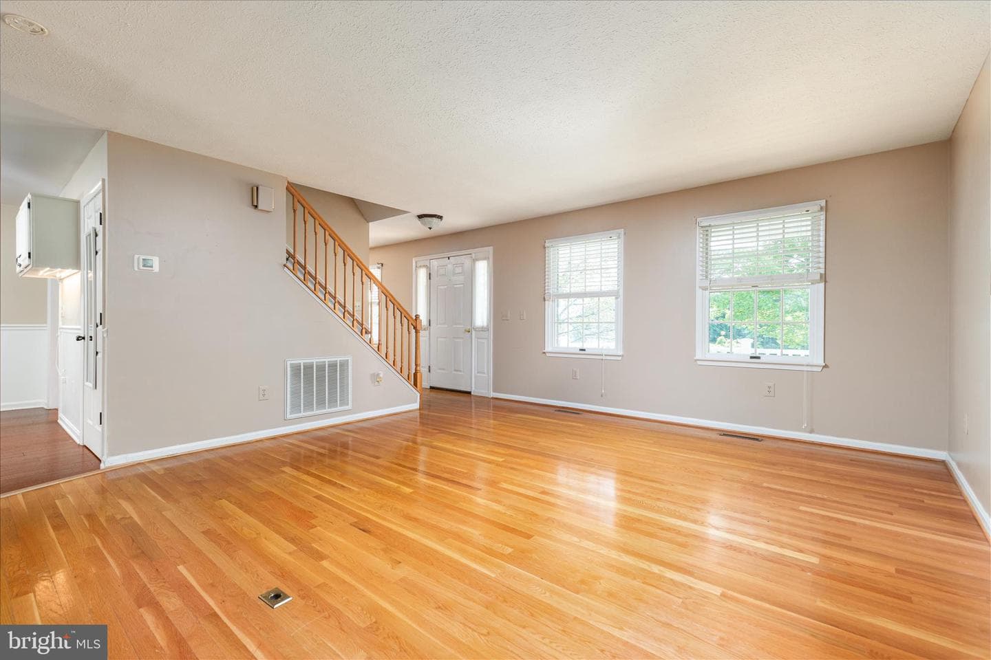 590 Fulton Drive photo 4