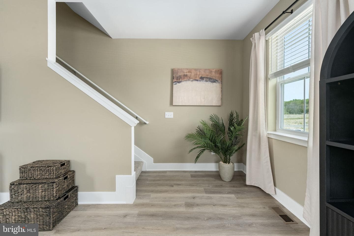 480 Sophie Street photo 23