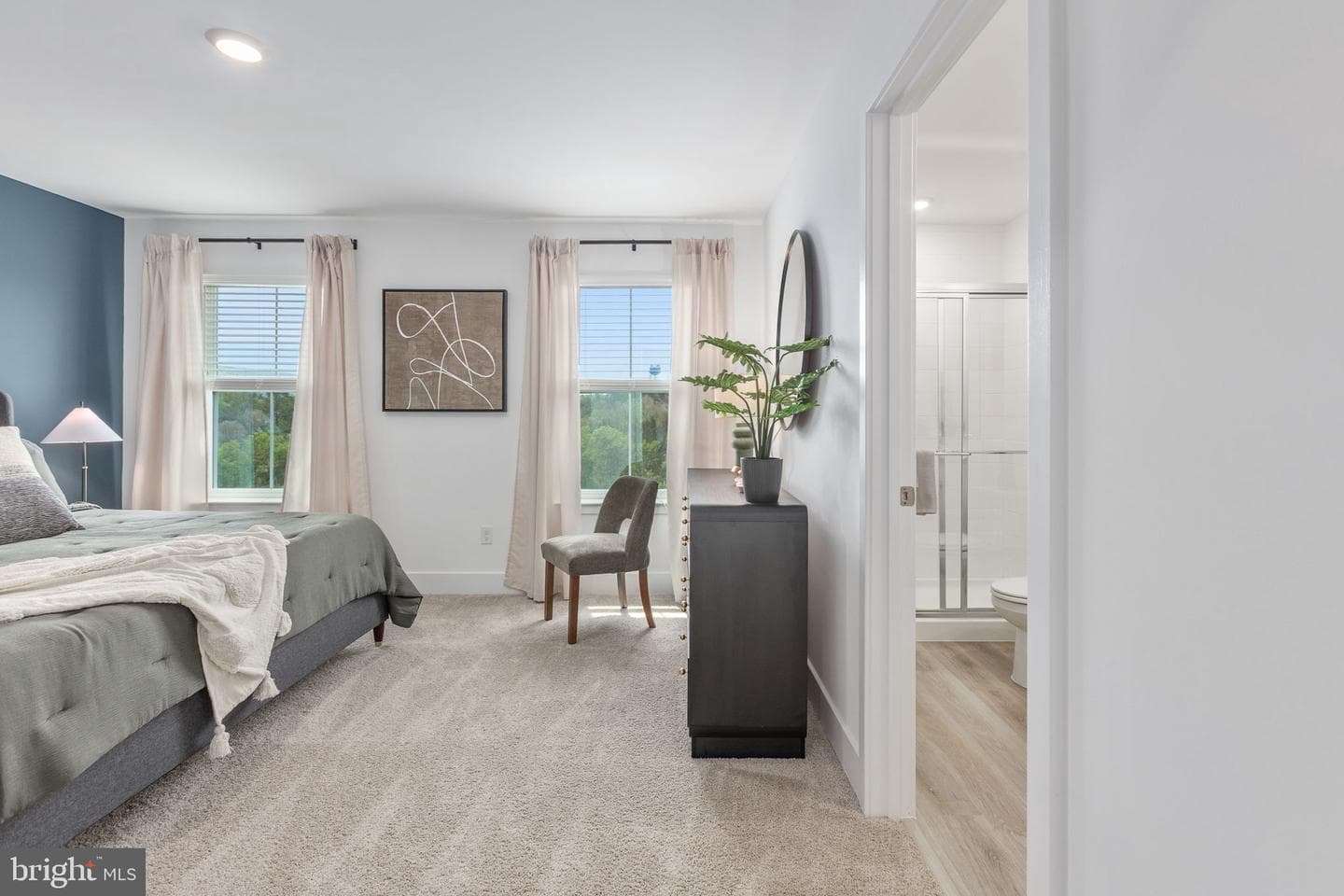 480 Sophie Street photo 31
