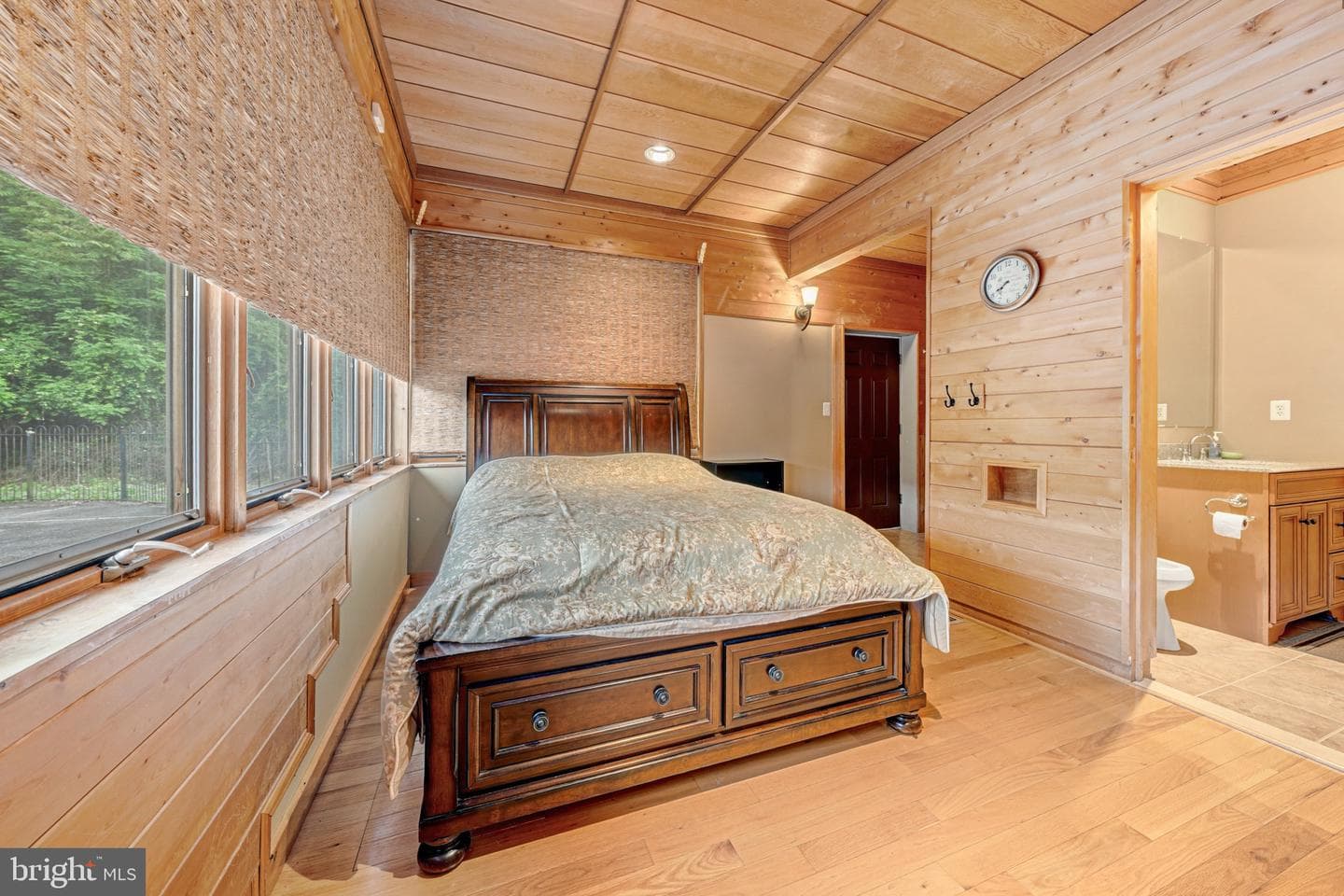 895 Fishers Road photo 21