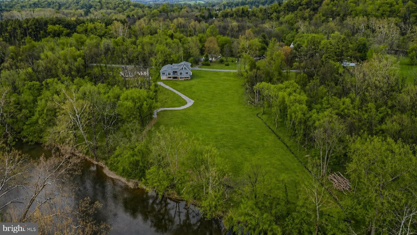 628 Black Bear Rd, Maurertown