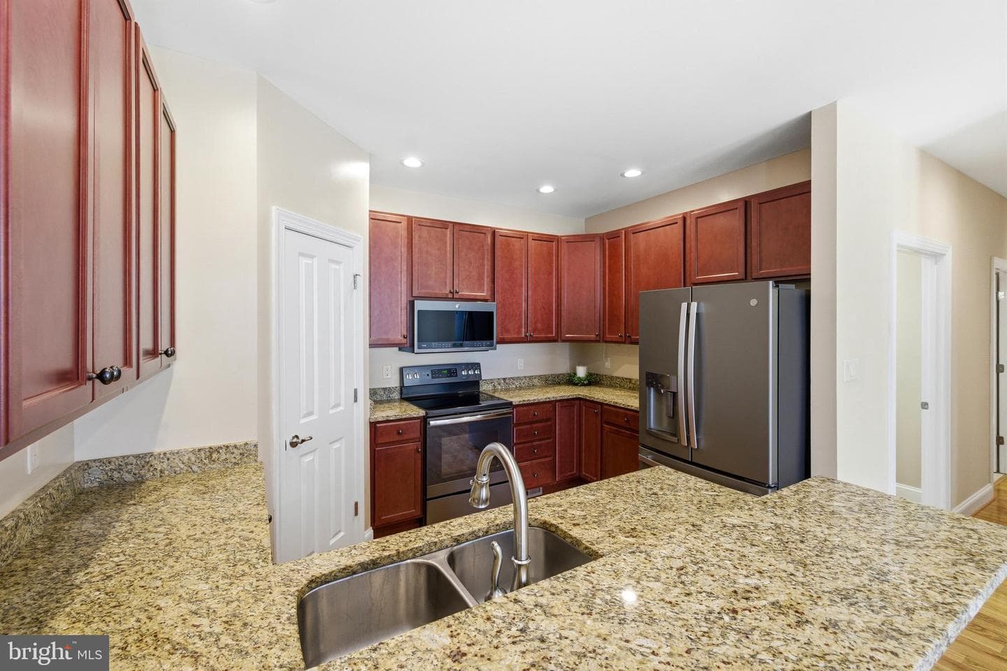 1017 Sun Poppy Court photo 3